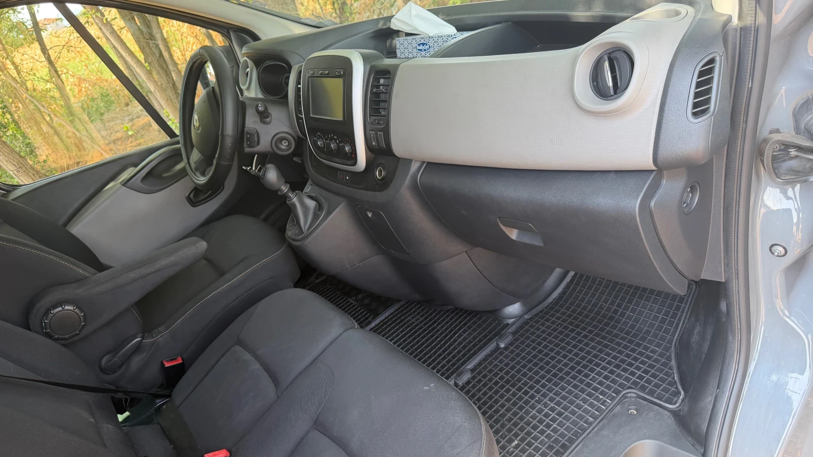 Renault Trafic, снимка 7 - Бусове и автобуси - 55967291