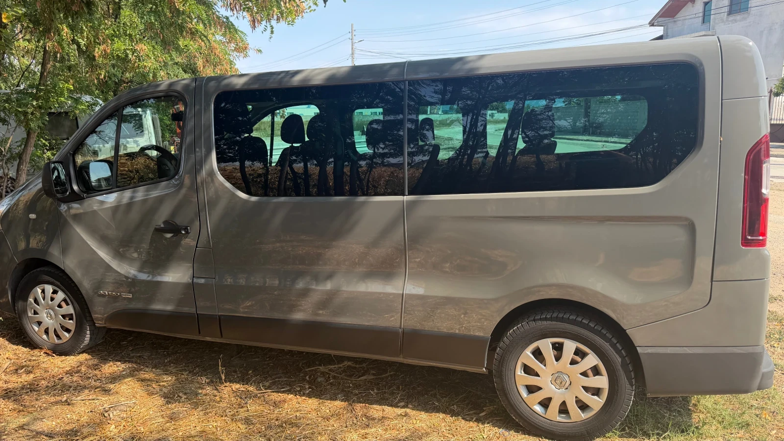 Renault Trafic, снимка 3 - Бусове и автобуси - 55967291