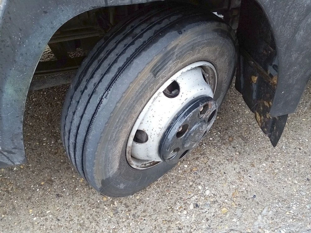 Nissan Atleon Пътна помощ, снимка 6 - Камиони - 56251245