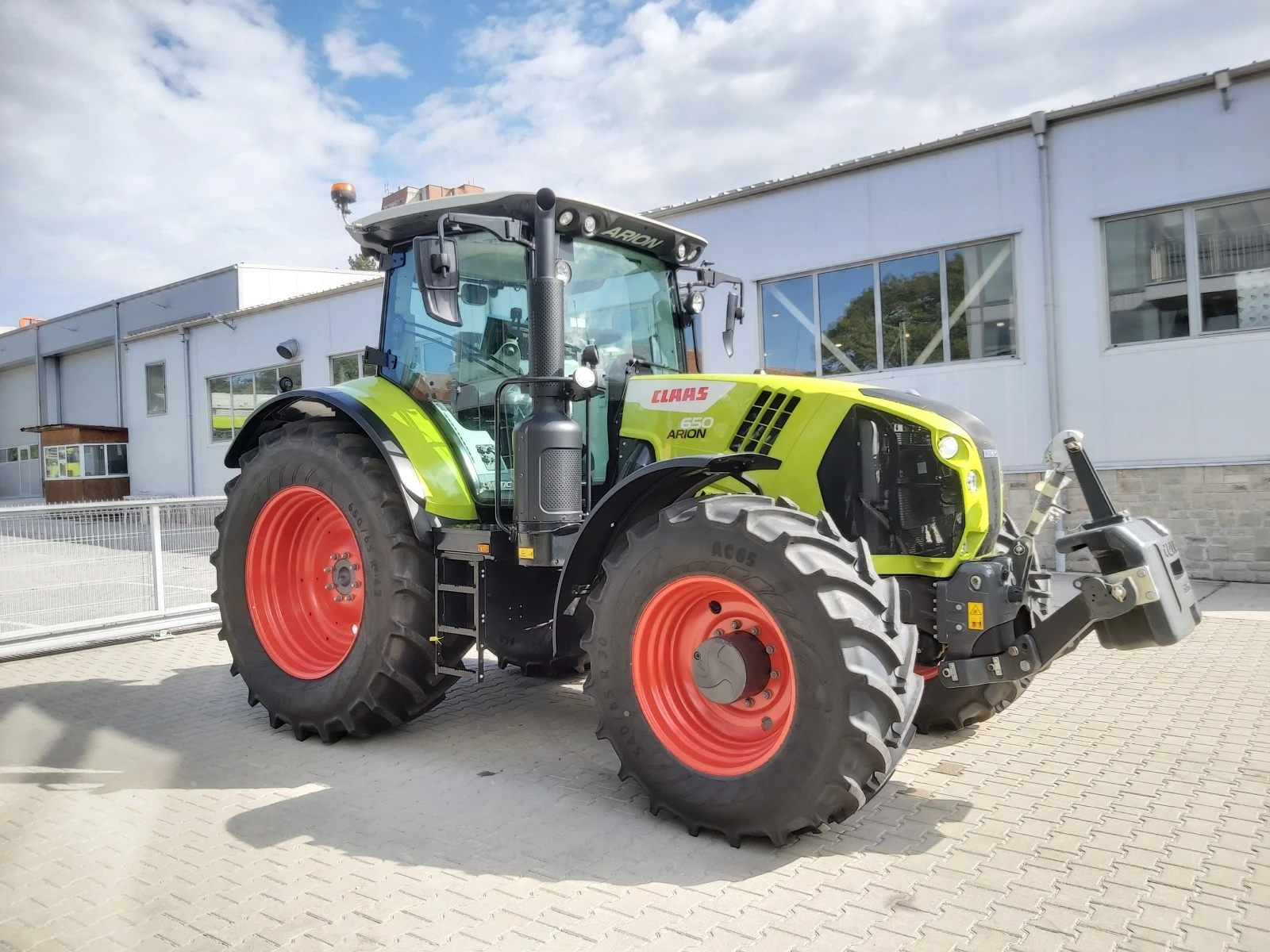 Трактор Claas Трактор CLAAS модел ARION 650 CMATIC 2022 г.  - изображение 6