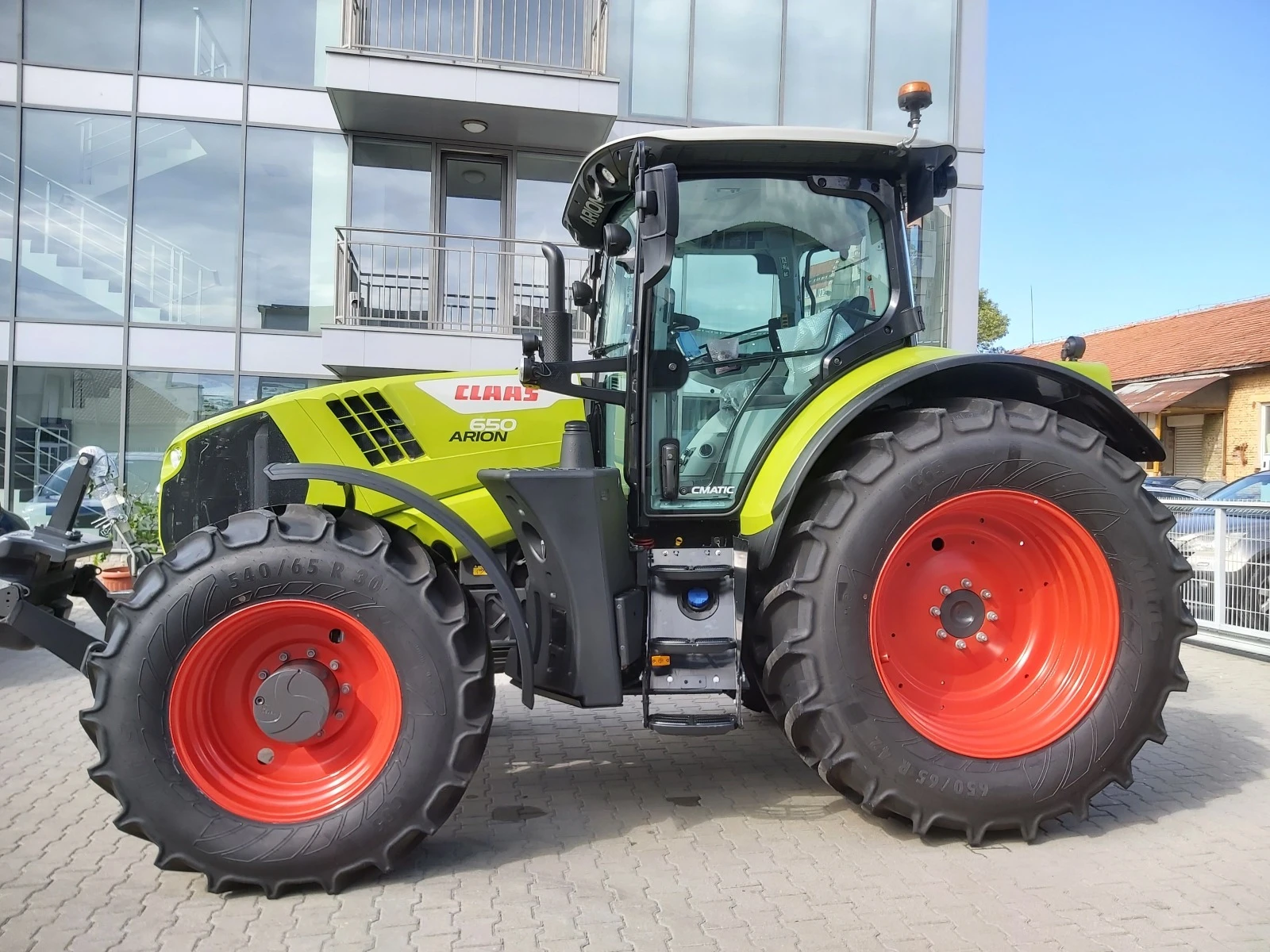 Трактор Claas Трактор CLAAS модел ARION 650 CMATIC 2022 г.  - изображение 2