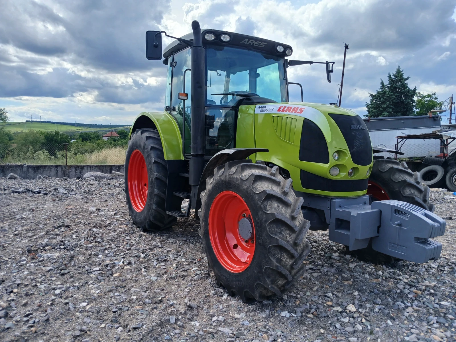 Трактор Claas Arez 657atz, снимка 3 - Селскостопанска техника - 54894352