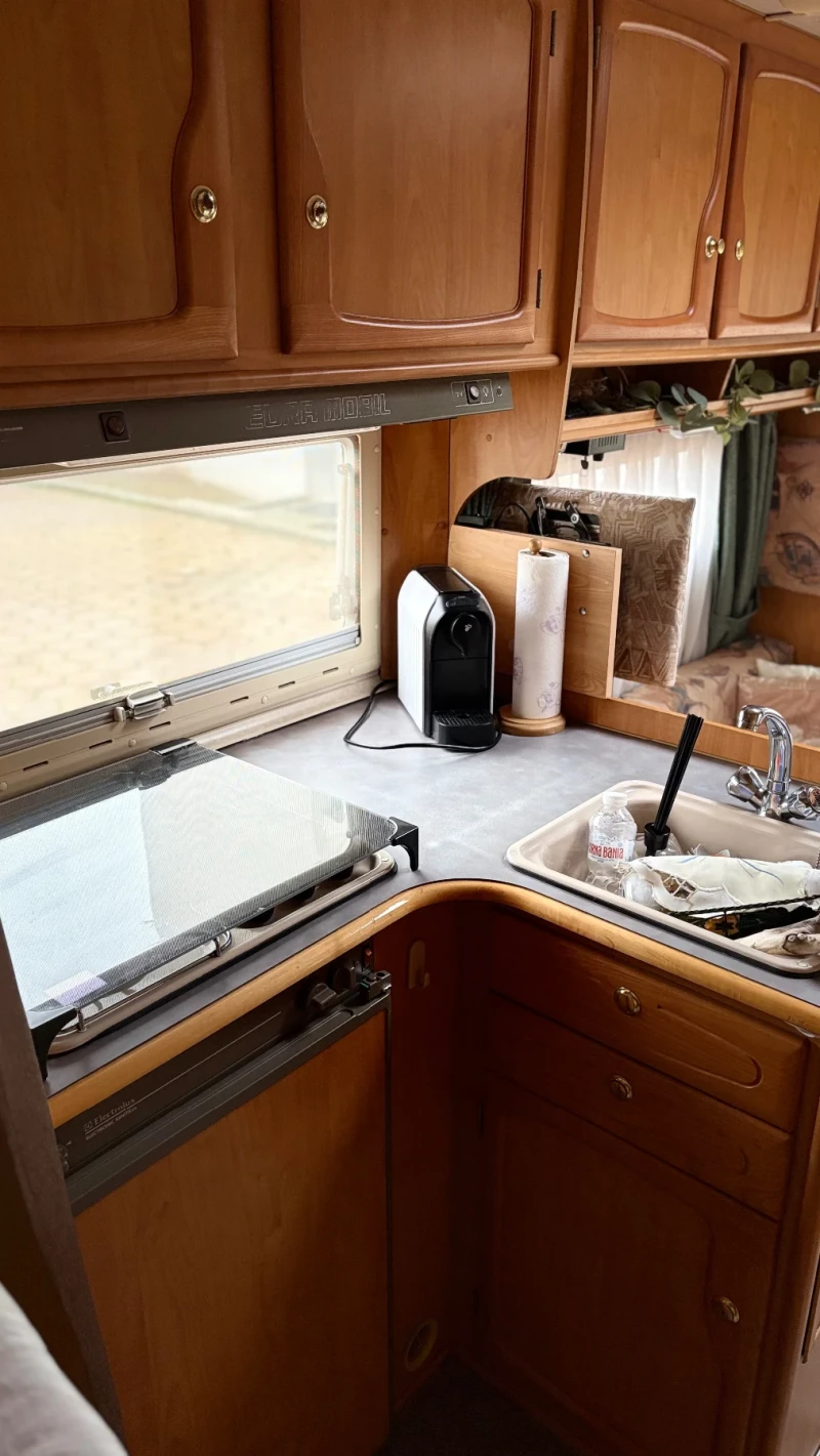 Кемпер Euramobil Fiat Ducato 2.5TDI, снимка 7 - Каравани и кемпери - 52892119