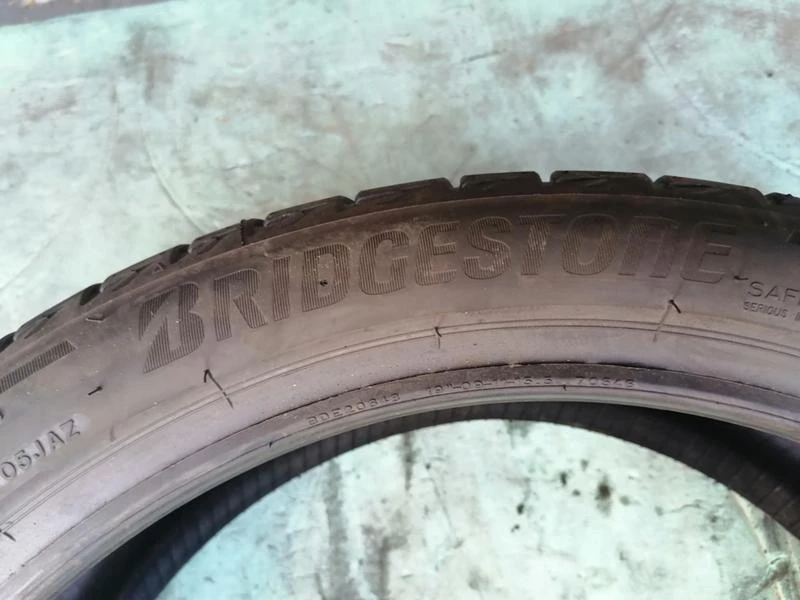 Гуми Летни 225/40R19, снимка 4 - Гуми и джанти - 29597929