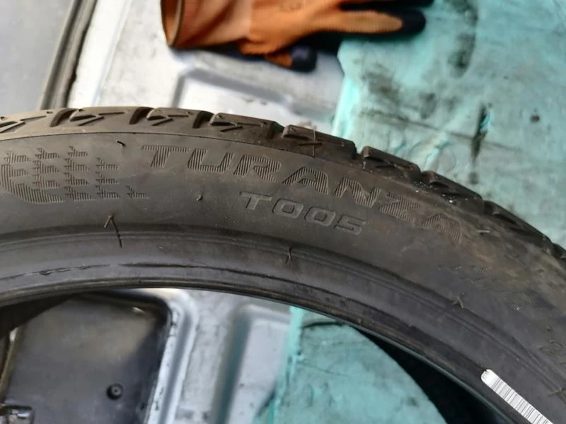 Гуми Летни 225/40R19, снимка 6 - Гуми и джанти - 29597929