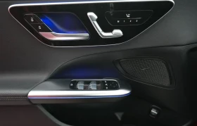 Mercedes-Benz C 220 T d AMG, снимка 8