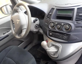 Mitsubishi Grandis 2.4 i na chasti, снимка 4