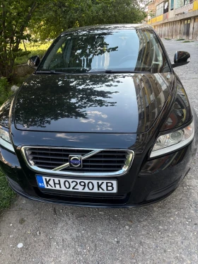 Снимка Volvo V50