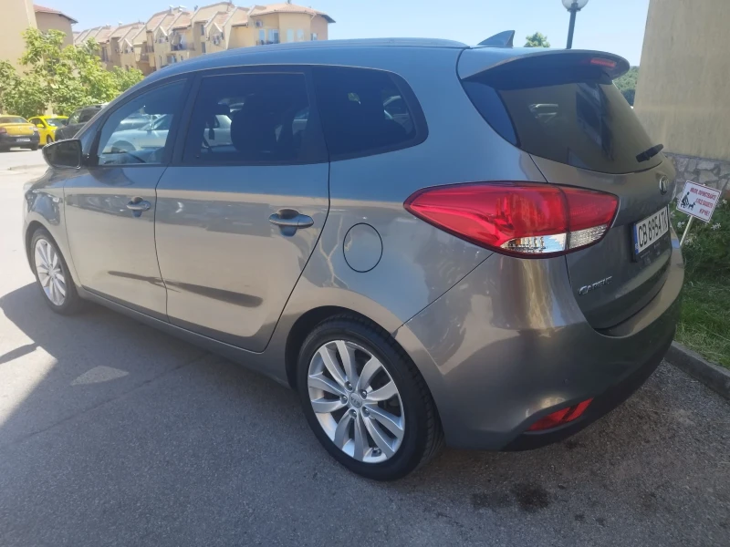 Kia Carens, снимка 5 - Автомобили и джипове - 47544611