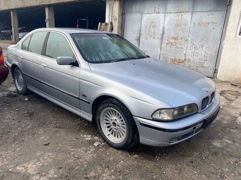 BMW 520 2.0i, снимка 2 - Автомобили и джипове - 48516031