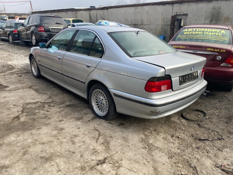 BMW 520 2.0i, снимка 4 - Автомобили и джипове - 48516031