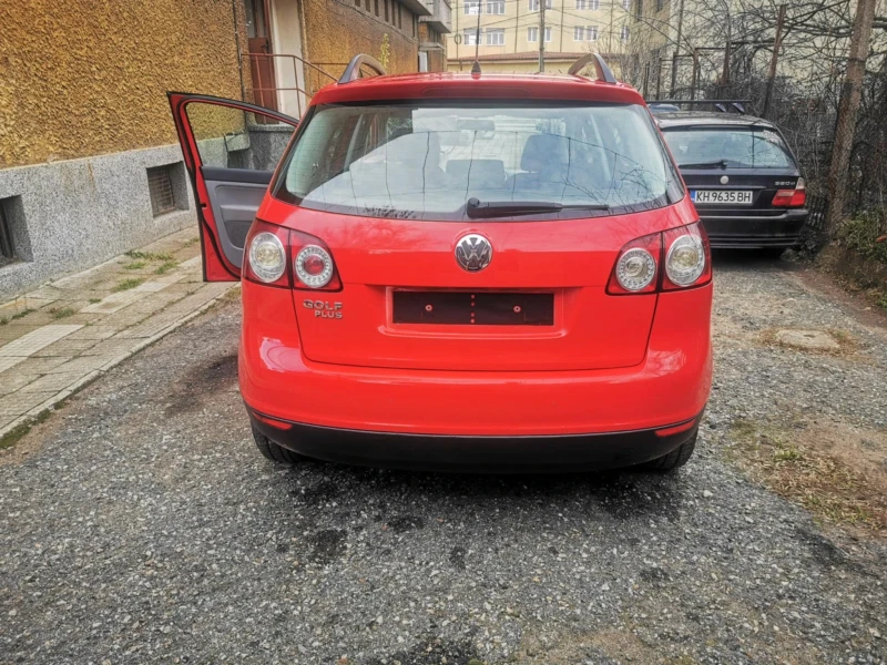 VW Golf Plus 1.6i 102kc, снимка 2 - Автомобили и джипове - 48538967