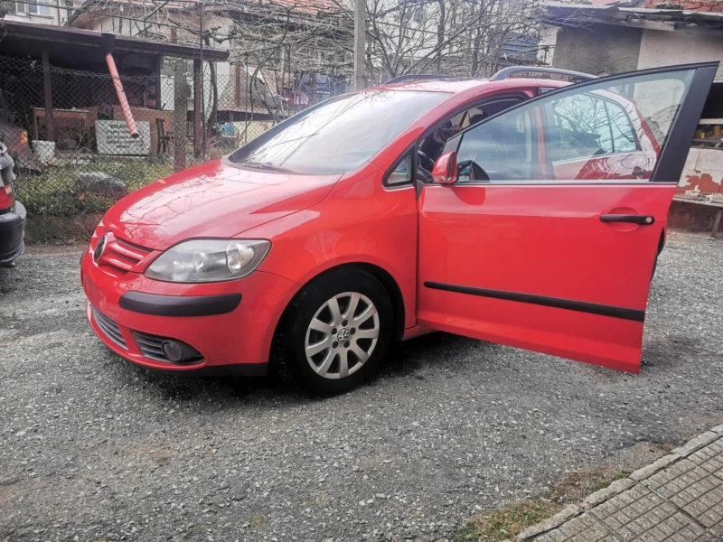 VW Golf Plus 1.6i 102kc, снимка 5 - Автомобили и джипове - 48538967