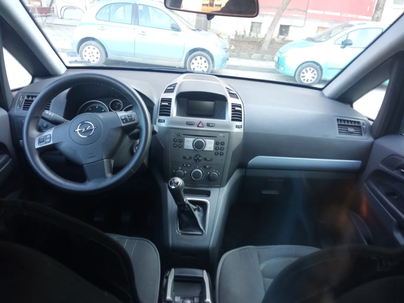 Opel Zafira, снимка 11 - Автомобили и джипове - 49011295