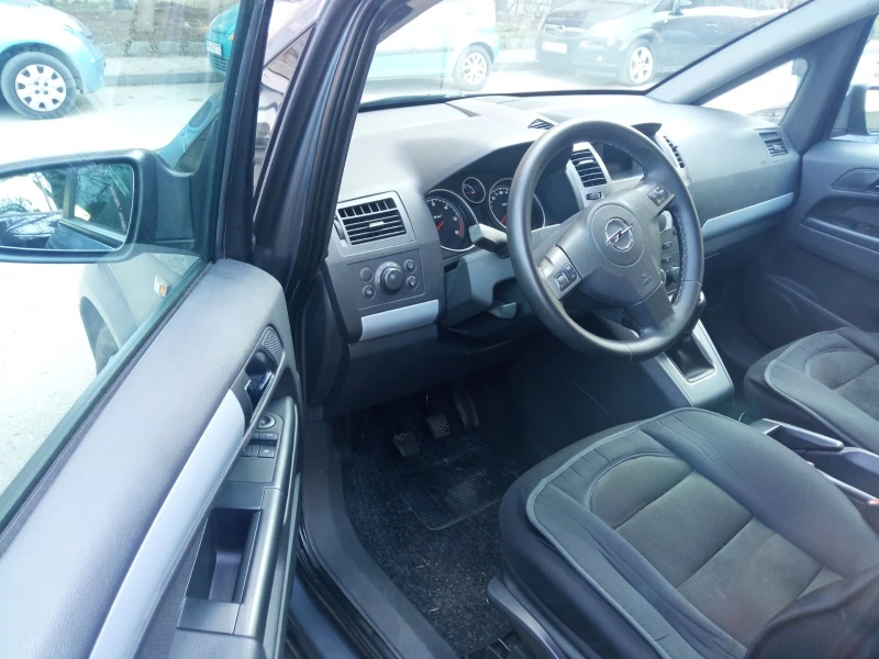 Opel Zafira, снимка 12 - Автомобили и джипове - 49011295