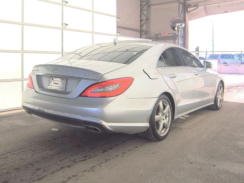 Mercedes-Benz CLS 500, снимка 2 - Автомобили и джипове - 49309257