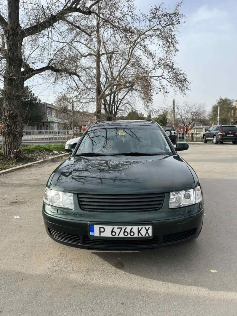 VW Passat 2.8i V6, снимка 1 - Автомобили и джипове - 49446137