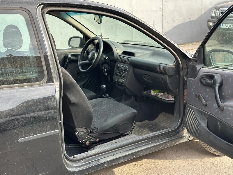 Opel Corsa 1.0i 12V, снимка 7 - Автомобили и джипове - 49460207