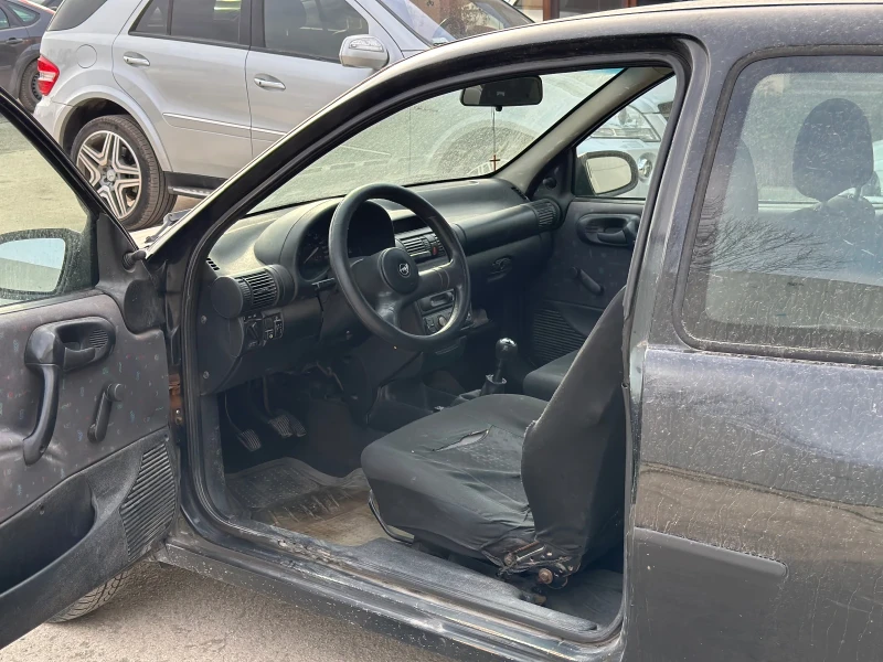 Opel Corsa 1.0i 12V, снимка 6 - Автомобили и джипове - 49460207