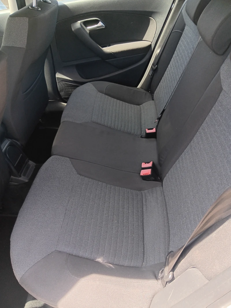 VW Polo 6-1.4i-80к.с.-ИТАЛИЯ-РЕАЛНИ 129х.км.-ОБСЛУЖЕН-ТОП!, снимка 8 - Автомобили и джипове - 50319236