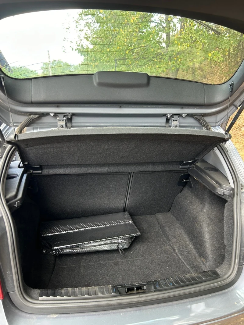 BMW 120 2.0d, снимка 13 - Автомобили и джипове - 52064335