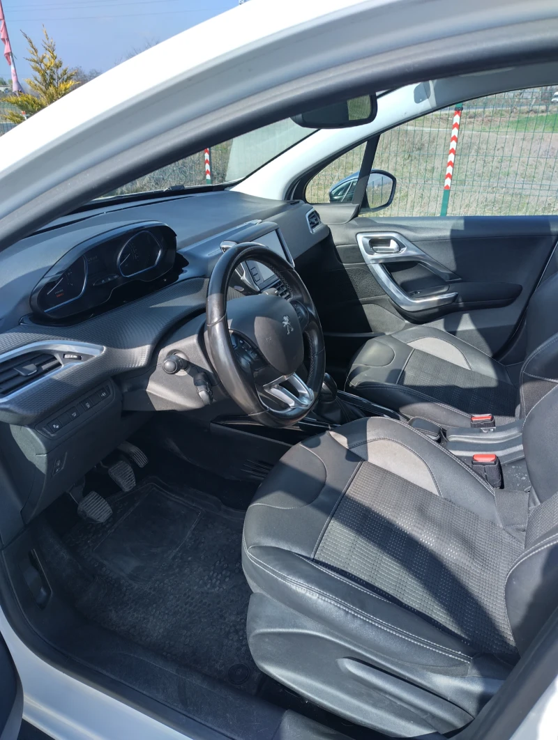 Peugeot 2008, снимка 4 - Автомобили и джипове - 52475733