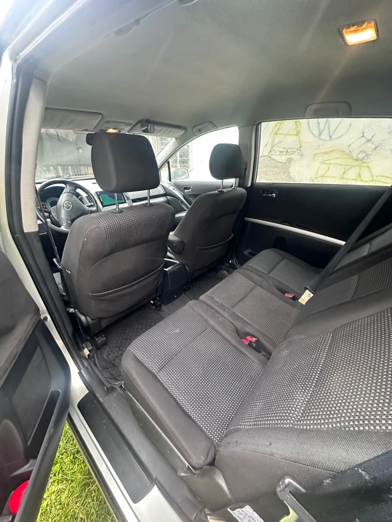 Toyota Corolla verso 2.2 d-cat, снимка 6 - Автомобили и джипове - 53267376