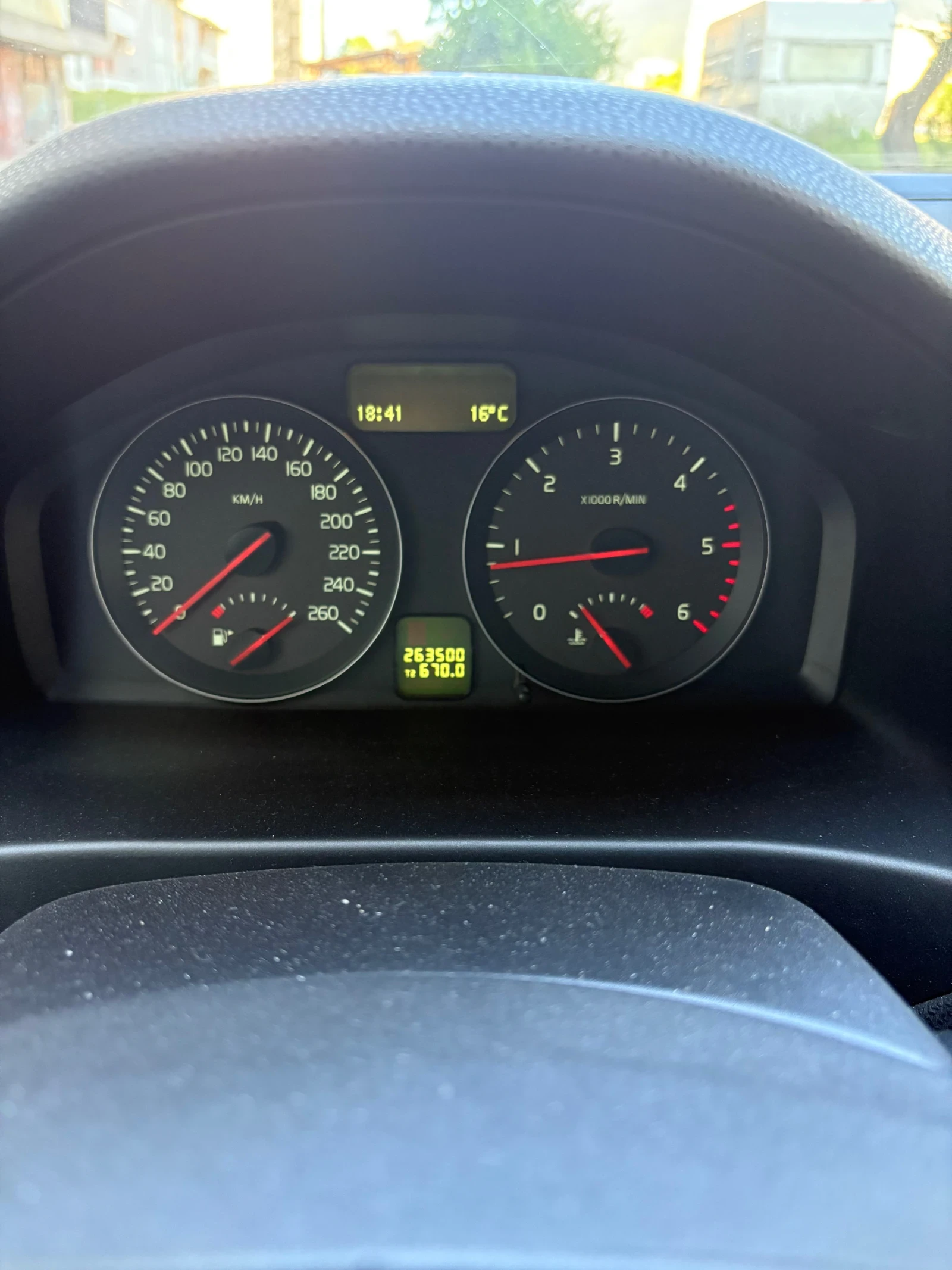 Volvo V50  - изображение 6