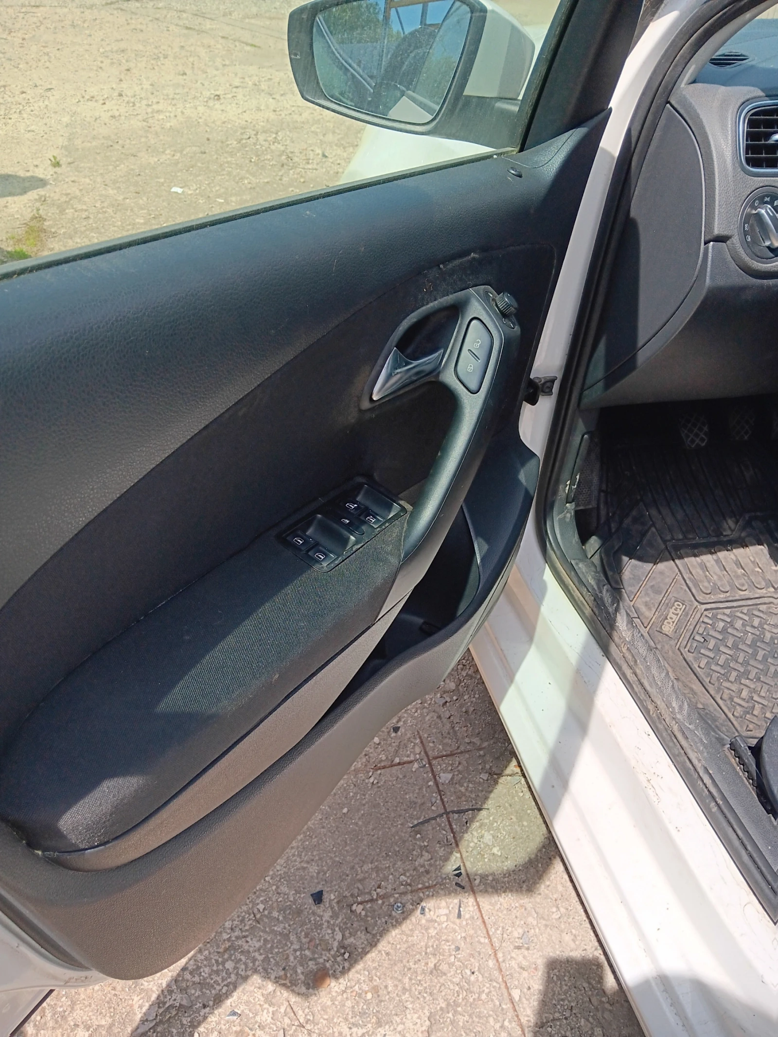 VW Polo 6-1.4i-80к.с.-ИТАЛИЯ-РЕАЛНИ 129х.км.-ОБСЛУЖЕН!!!!! - изображение 7