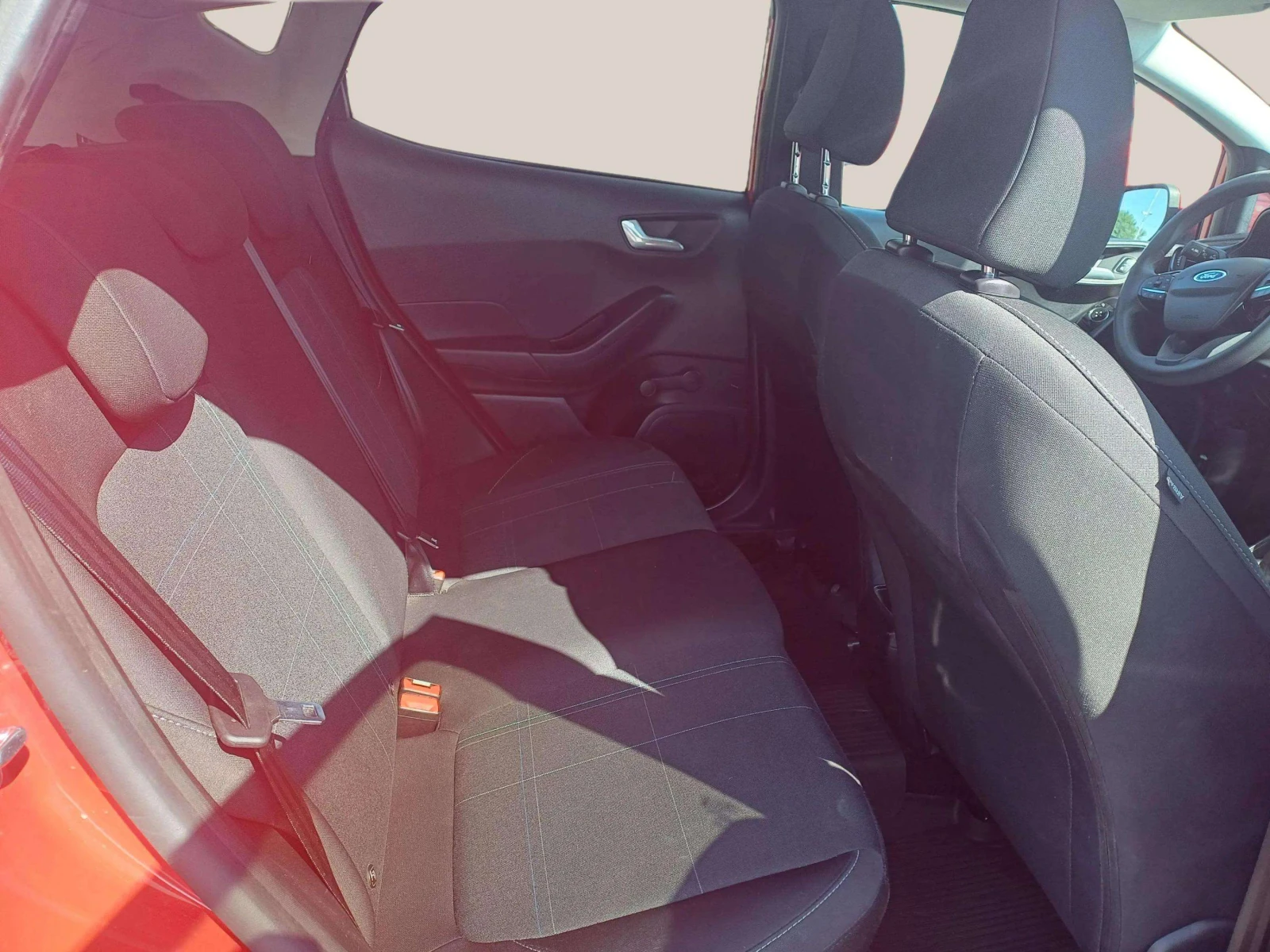 Ford Fiesta 1.1 Duratec - изображение 10