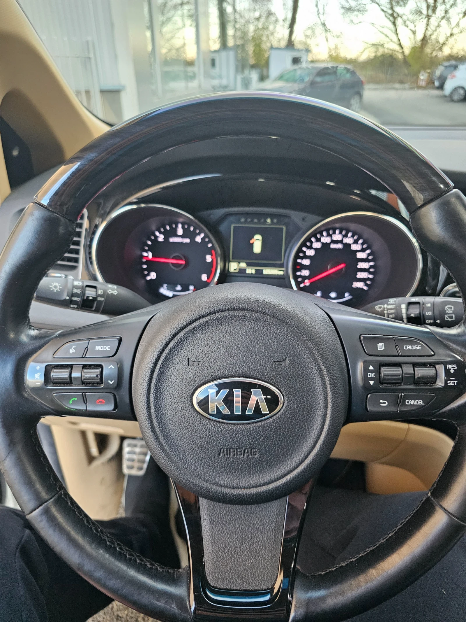 Kia Carnival Hi limousine  | Mobile.bg   14