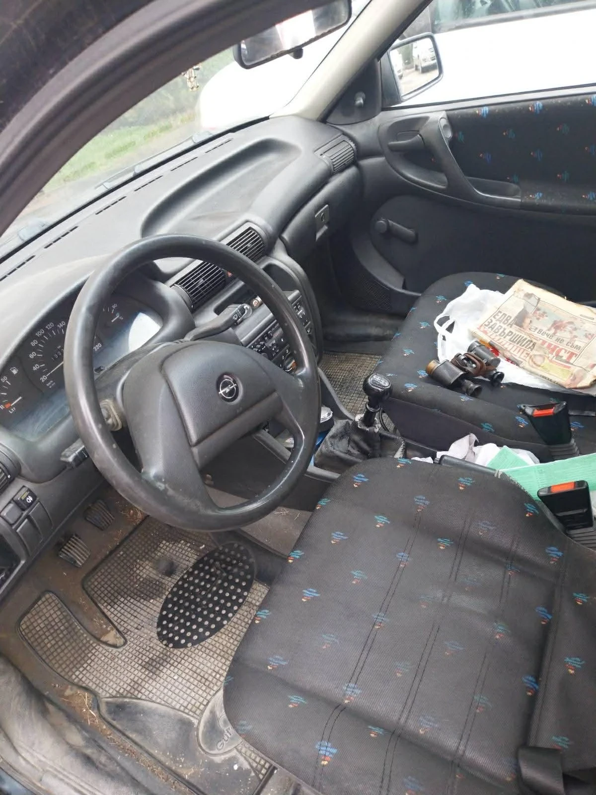 Opel Astra 1.6i, снимка 4 - Автомобили и джипове - 53774060