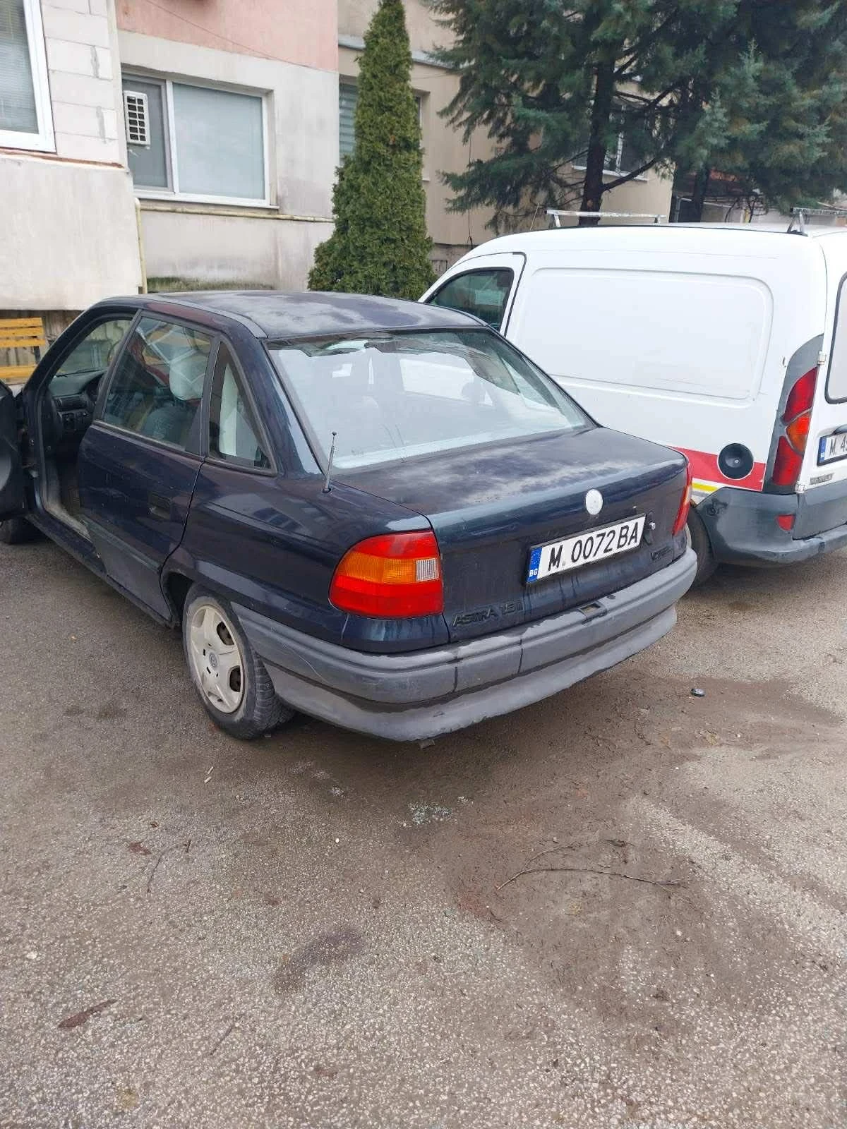 Opel Astra 1.6i, снимка 2 - Автомобили и джипове - 53774060