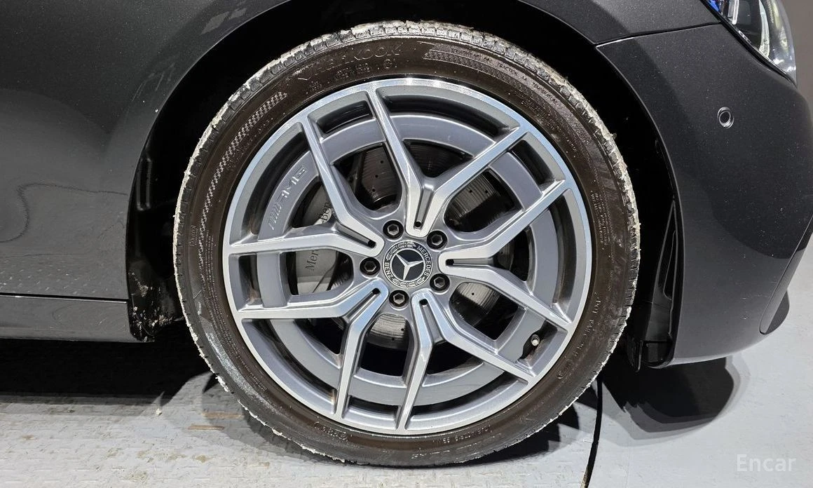 Mercedes-Benz E 220, снимка 5 - Автомобили и джипове - 54154453