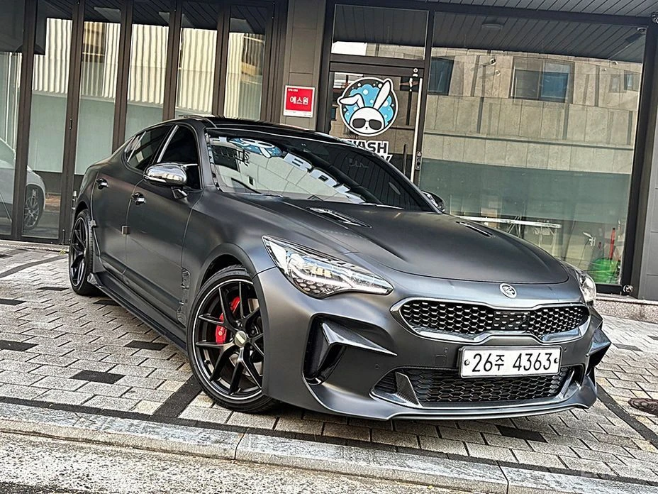 Kia Stinger, снимка 3 - Автомобили и джипове - 54225510