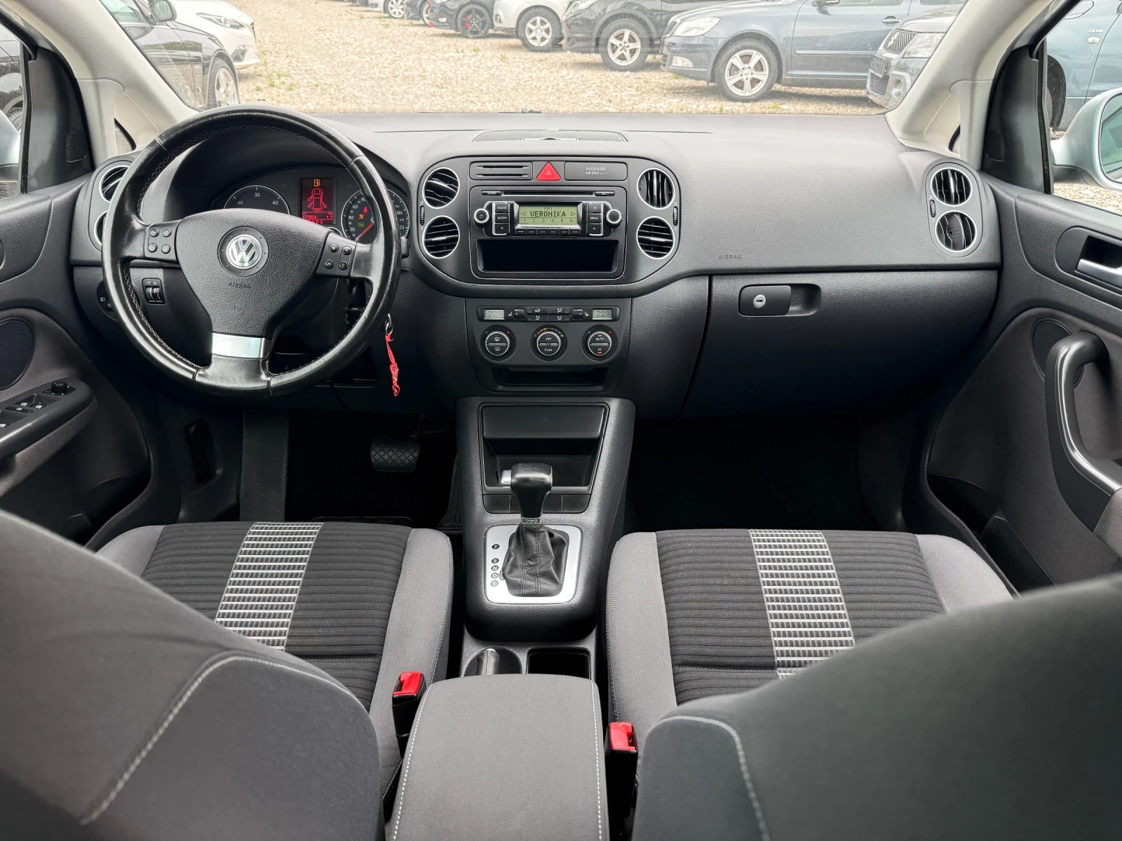 VW Golf Plus 1.9 TDI AUTOMAT, снимка 11 - Автомобили и джипове - 54751619