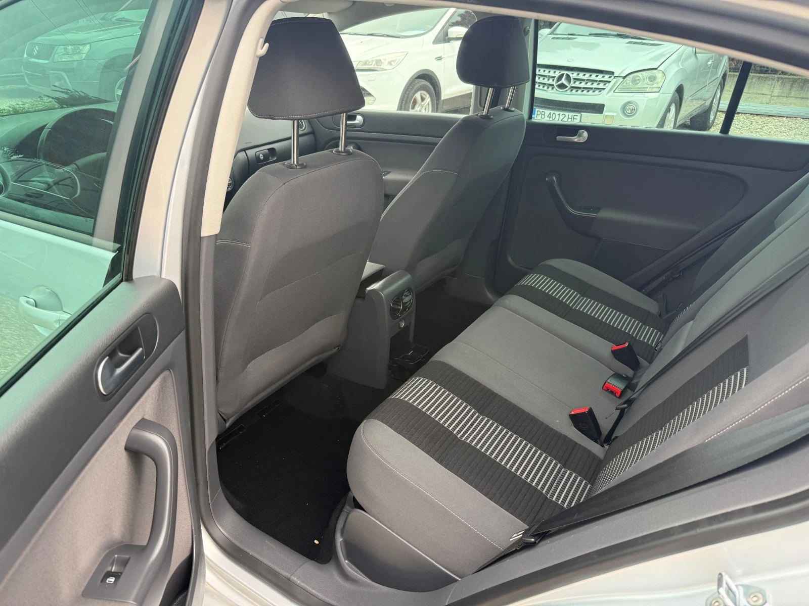 VW Golf Plus 1.9 TDI AUTOMAT, снимка 7 - Автомобили и джипове - 54751619