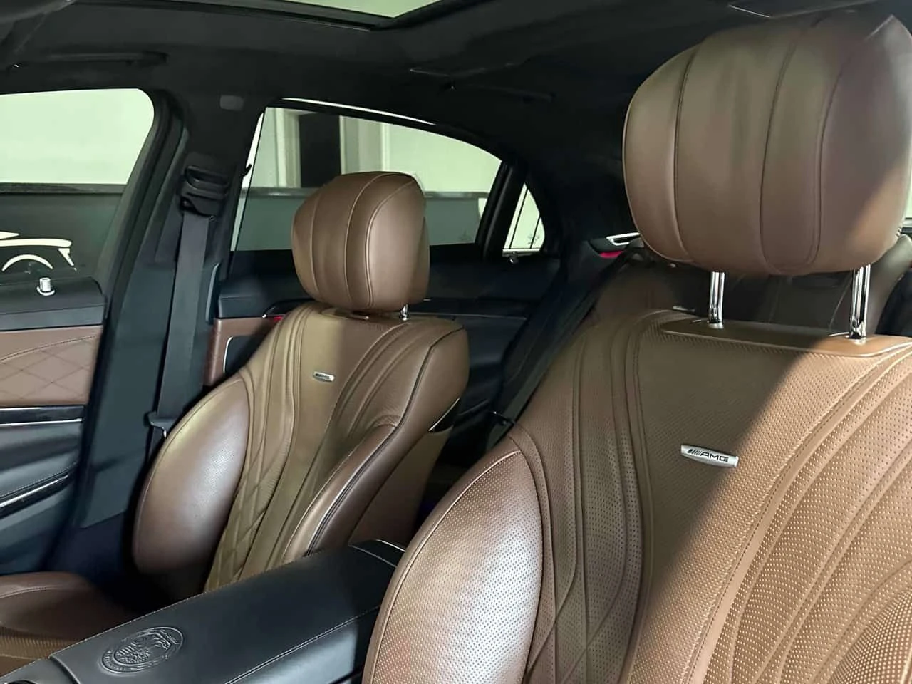 Mercedes-Benz S 63 * AMG * CARFAX * BURMESTER * DISTRONIC * MASSAGE *, снимка 13 - Автомобили и джипове - 55347199