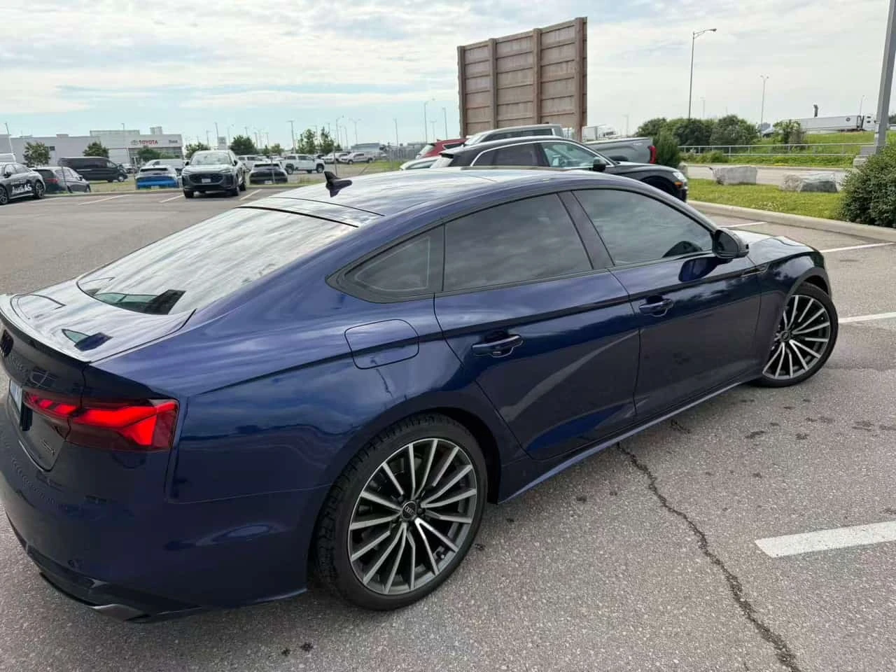Audi A5 * Progressiv * CARFAX * БЕЗ ПЪРВОНАЧАЛНА ВНОСКА, снимка 4 - Автомобили и джипове - 56243853