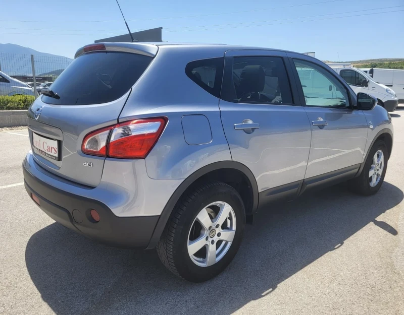 Nissan Qashqai 2.0 dci - 4x4/ AUTOMATIC/ PANORAMA/ NAVI, снимка 4 - Автомобили и джипове - 50809085