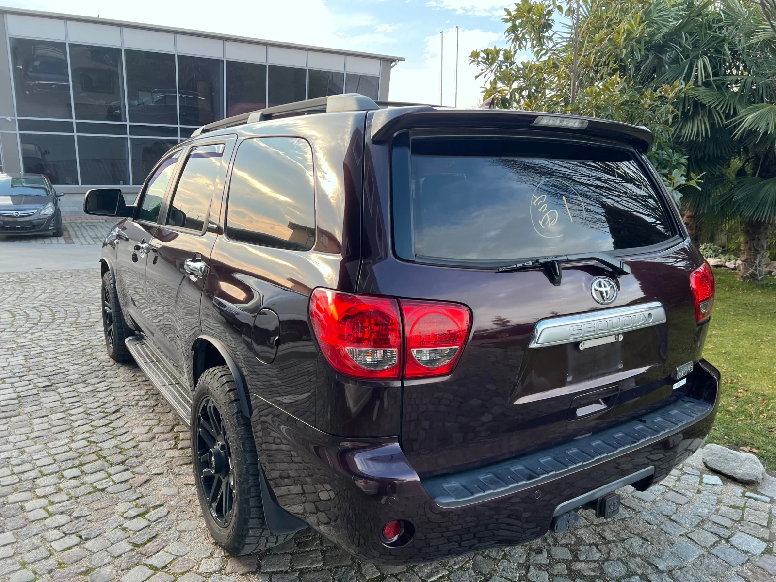 Toyota Sequoia 5.7 Limited - изображение 7