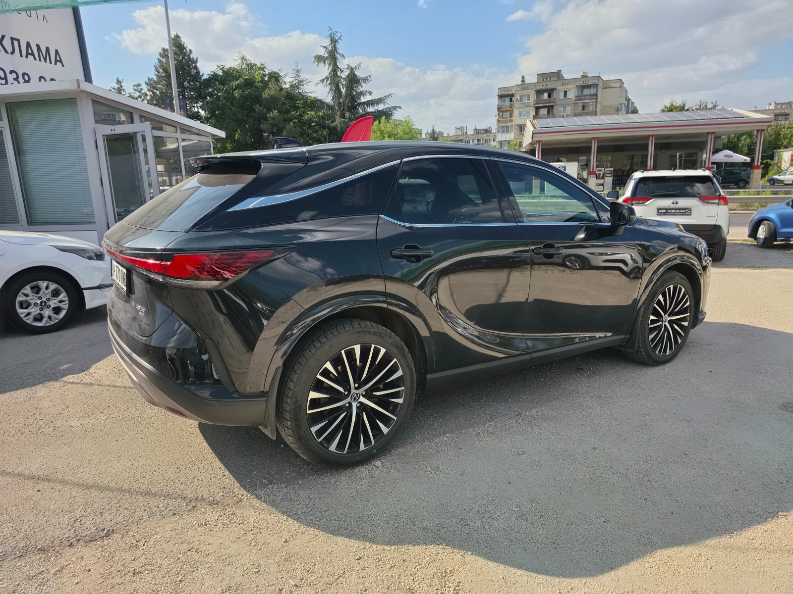 Lexus RX 350h ХИБРИД* 4х4* 18000км* НОВ* 2КОМПЛ. ДЖАНТИ* , снимка 14 - Автомобили и джипове - 54309025