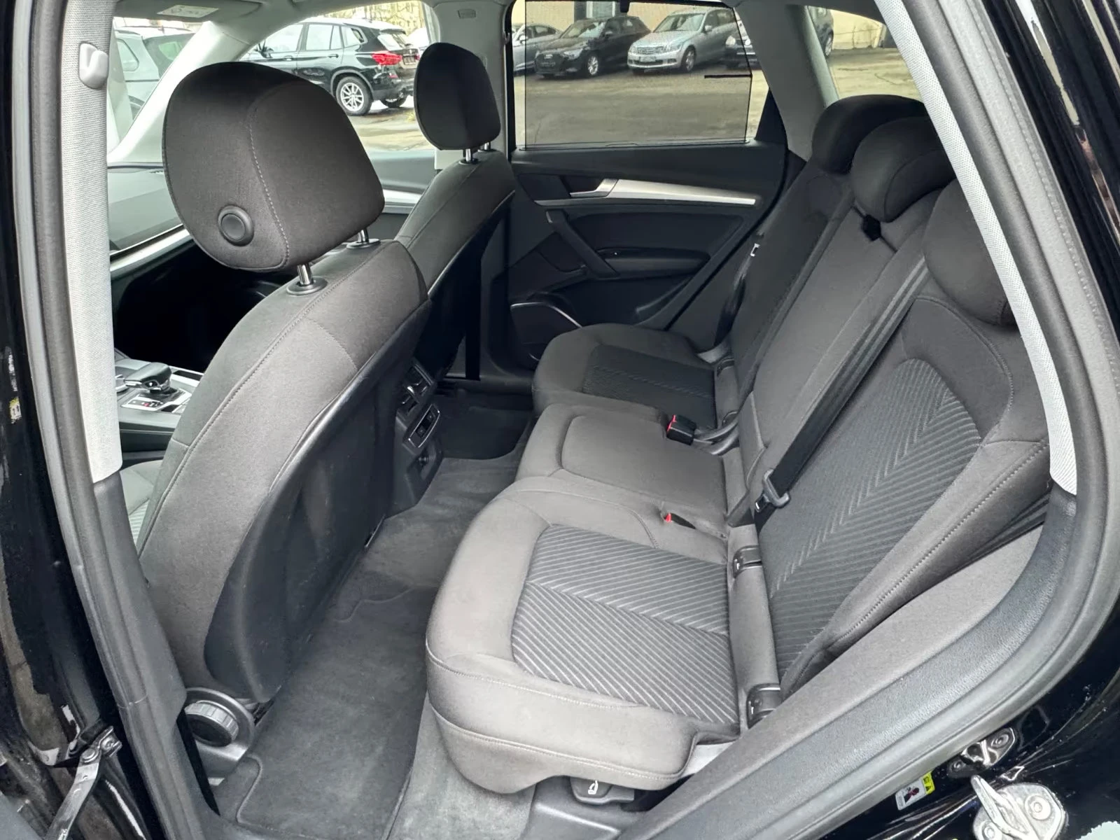 Audi Q5 50TFSI/252HP/QUATTRO/S-LINE/CAM/NAVI/LED/AHK/280q, снимка 16 - Автомобили и джипове - 54477168