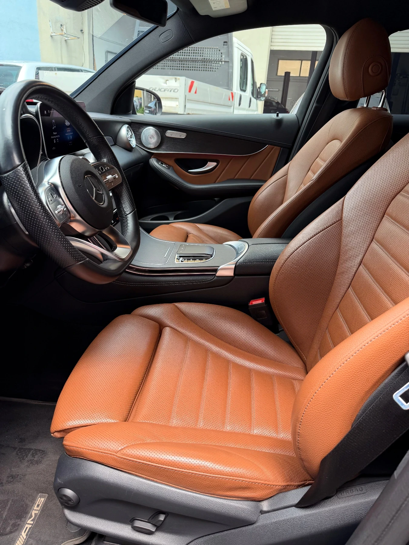 Mercedes-Benz GLC 300 AMG/OM654/4-Matic/9-G Tronic , снимка 11 - Автомобили и джипове - 54647262