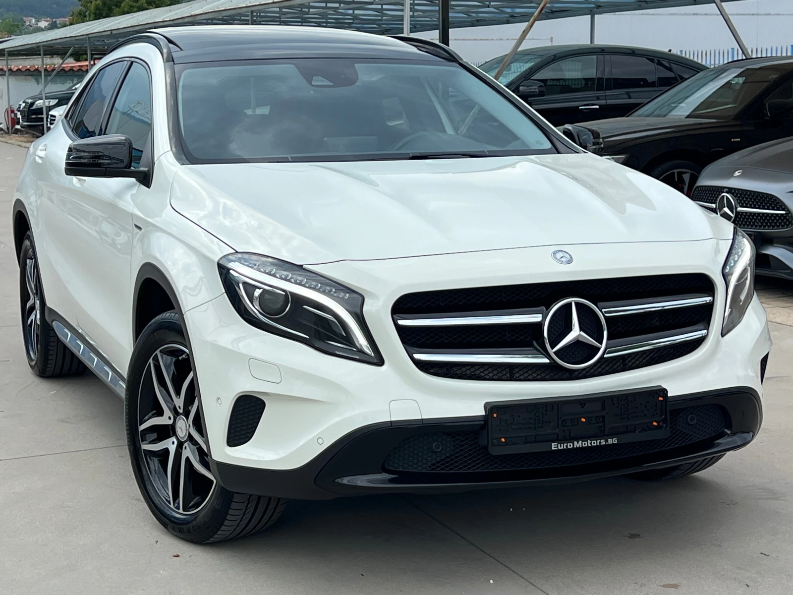 Mercedes-Benz GLA 200 d, SPORT EDITION-NIGHT-PACK-FULL SERV. MB-KATO HOB, снимка 3 - Автомобили и джипове - 54819942