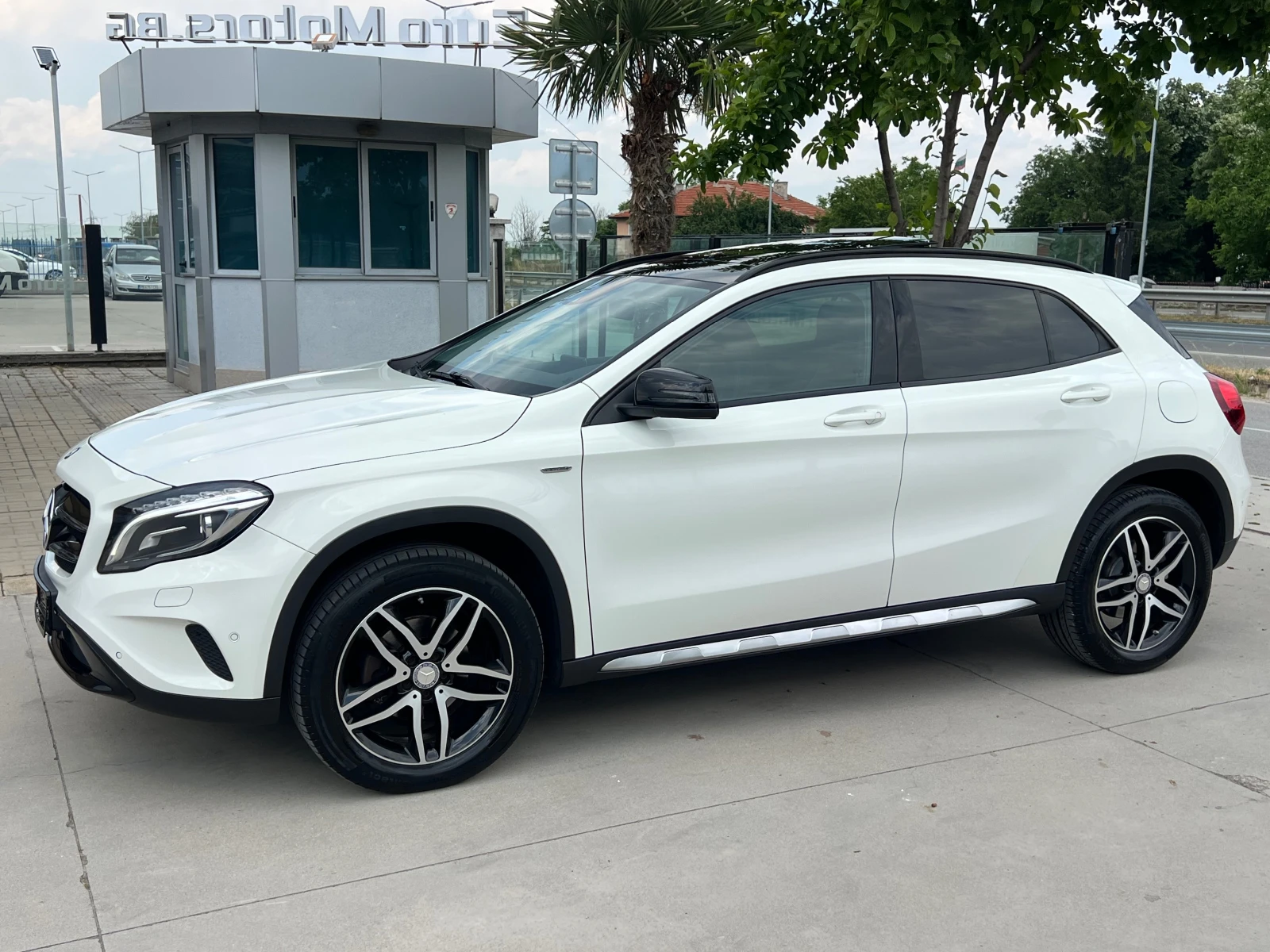 Mercedes-Benz GLA 200 d, SPORT EDITION-NIGHT-PACK-FULL SERV. MB-KATO HOB, снимка 7 - Автомобили и джипове - 54819942