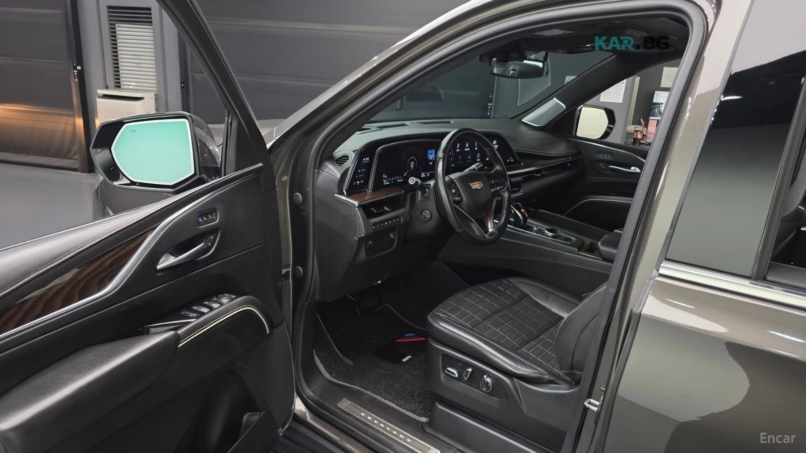 Cadillac Escalade * 6.2* PLATINUM* ПОДГРЕВ* ОБДУХВАНЕ* ПАНОРАМА* TV*, снимка 10 - Автомобили и джипове - 54892891