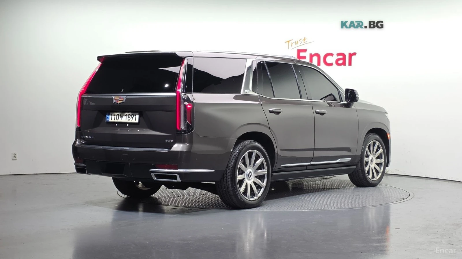 Cadillac Escalade * 6.2* PLATINUM* ПОДГРЕВ* ОБДУХВАНЕ* ПАНОРАМА* TV*, снимка 2 - Автомобили и джипове - 54892891