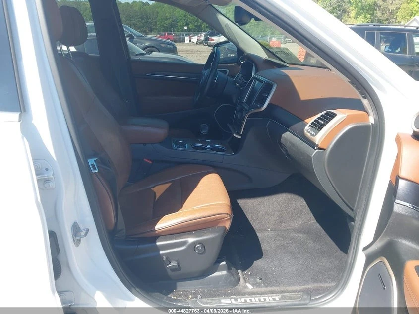 Jeep Grand cherokee SUMMIT* 5.7L V-8 VVT, 360HP* ВИДЕО НА МОТОРА, снимка 4 - Автомобили и джипове - 55047010