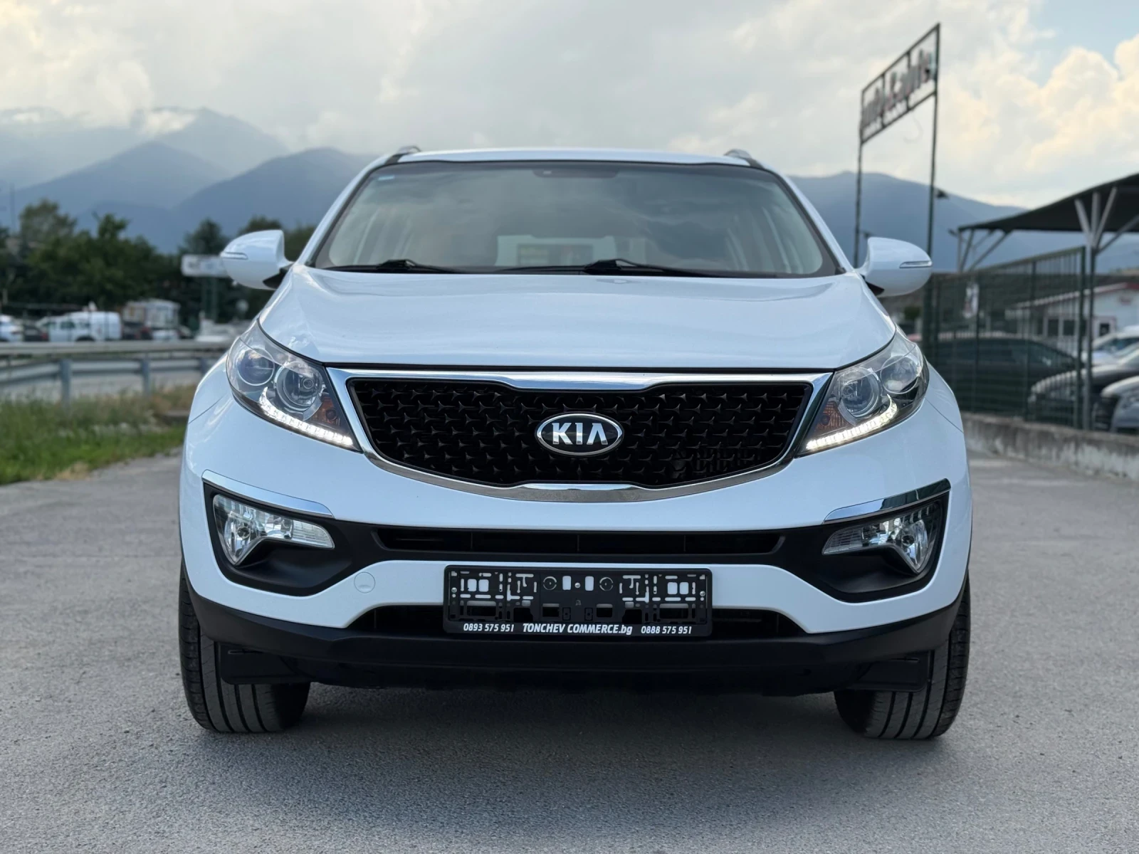 Kia Sportage 1.7-CRDI-FACE-TOP-NAVI-CAR PLAY-183.000km-KAMERA, снимка 2 - Автомобили и джипове - 55120053